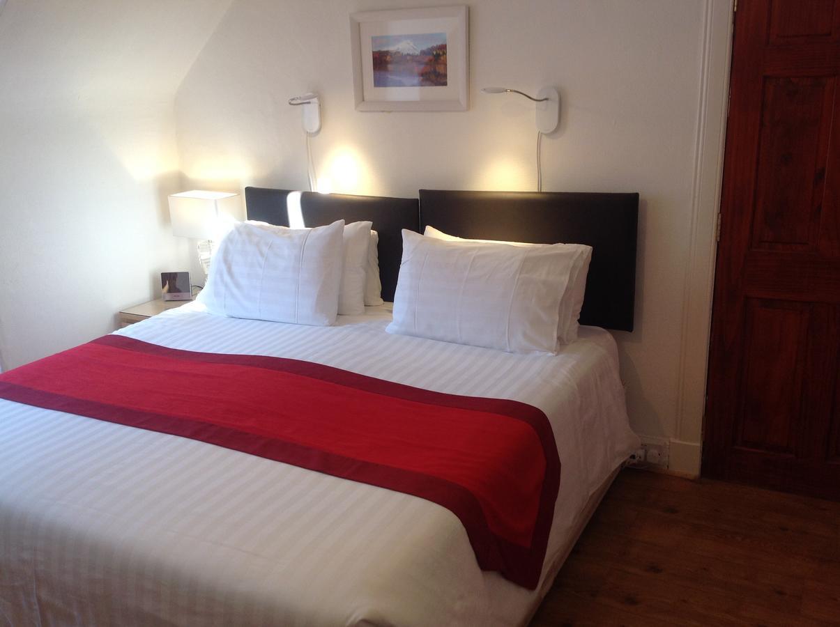 The Golden Larches 3*